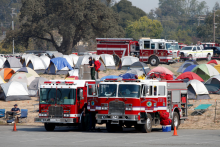 photo-9_visiting-firefighters_santa-rosa-ground-oct15-2017