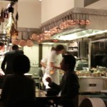 ピンぼけですが、こちらはオープンキッチン