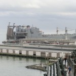 50番埠頭には海軍軍事海上輸送司令部の輸送船ケープホーン