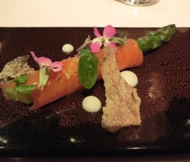 二品目は地元のキングサーモン