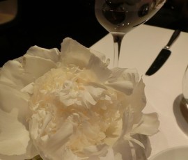 こちらには濃厚な赤ワインを