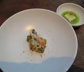 アスパラガスの胡麻マヨネーズ