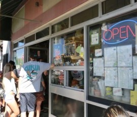 クレープ屋さんのハワイアンかき氷