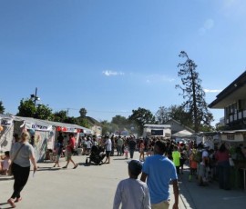 お~、屋台がずらり