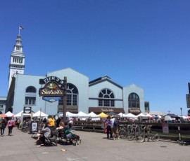 歴史あるフェリービルでは週に3回ファーマーズマーケット