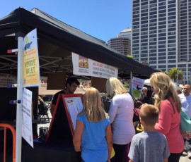 情報ブースでは農業のことも教えます