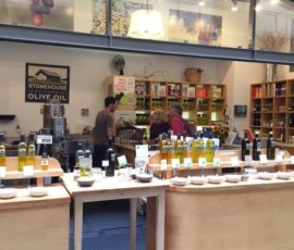 オリーヴオイルの店 Stonehouse Olive Oil
