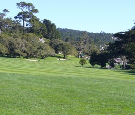 1番ホール 376ヤード、パー4