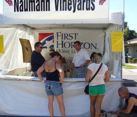 ワイナリーのブース