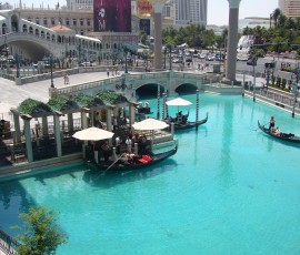 こちらはヴェネチアが主題