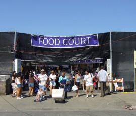 みんなのお目当て、フードコート