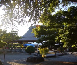 ちょっと日本式の庭園
