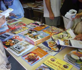 日本料理の本も販売