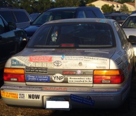 駐車場で見つけた反戦メッセージ