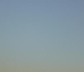 9月1日、空には半月