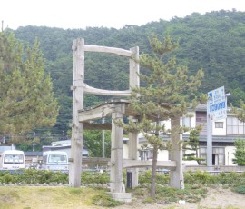 この街には木のオブジェがたくさん