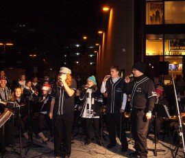 高校生のジャズ演奏。「ウェザー・リポート」に挑戦!