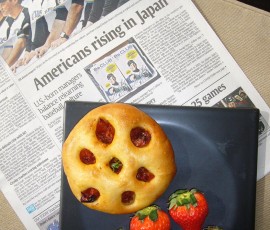 ある日のランチ。プチトマトのフォカッチオ