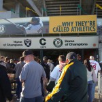 入るときは荷物のチェック