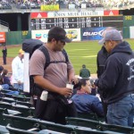 この人、スターバックスのコーヒー売り