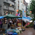 とにかく人が多くて目抜き通りは人で渋滞