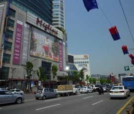 東大門市場(トンデムン・シジャン)のファションビル