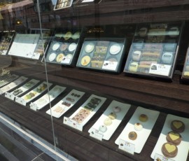 お祝い事には餅菓子は欠かせません