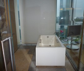 浴室もコエックスに向かって開放感たっぷり