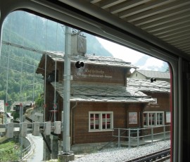 かわいらしい駅舎