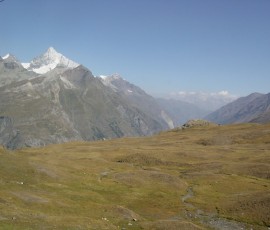 目のくらむような険しさ