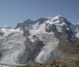 氷河を頂くブライトホルン