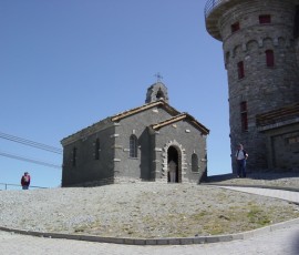 小さな教会だってあるんです