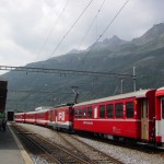 アンデルマットの駅で氷河急行にさようなら