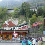 ピラトゥス山の麓で、船から登山鉄道に乗り換えます