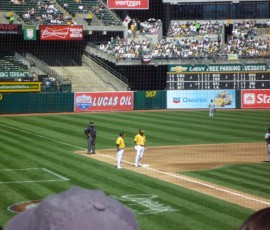 クリスプ選手の三塁打でクーズマノフはホームへ