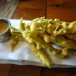 おすすめの豆のフリッター。いんげんみたいなお豆