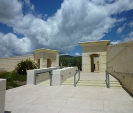 かの有名なオーパス・ワン。ボルドーとナパを融合したワイナリー