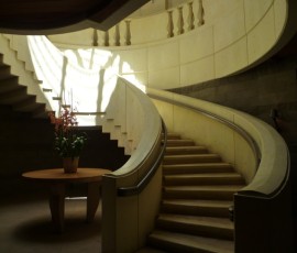 らせん階段も美しい