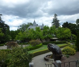 倒れた今も圧倒的な存在感