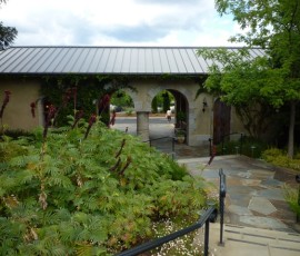 お帰りは、こちらからどうぞ