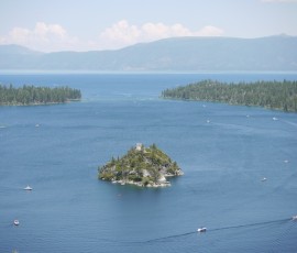 名勝エメラルドベイ