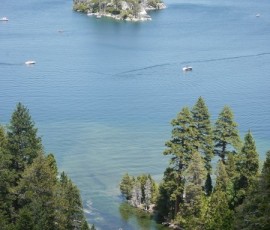 やはり湖の交通手段はボート