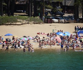 ビーチの人たちにさようなら!