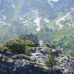 中島に建つティーハウスの廃墟