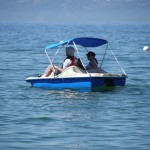 天蓋つきのボートは、もっと平和