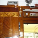 部屋にはいろんなスイッチ。扇風機までついています