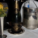 ディナーはシャンペンでスタート。年間2万2千本の消費量!