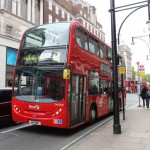 ロンドン名物の2階建てバス