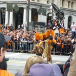 ブラジルからはサンバのお姉さん
