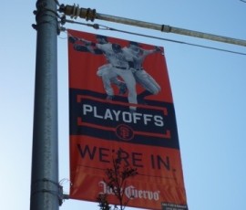 街じゅうにプレーオフの垂れ幕